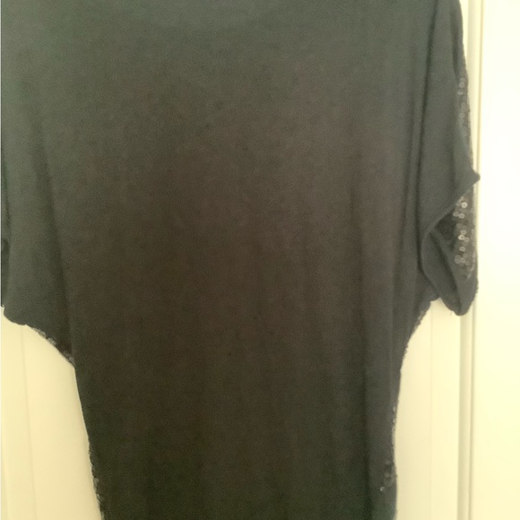 SMART SET sequinned t-shirt.  Size XS. - Picture 3 of 4